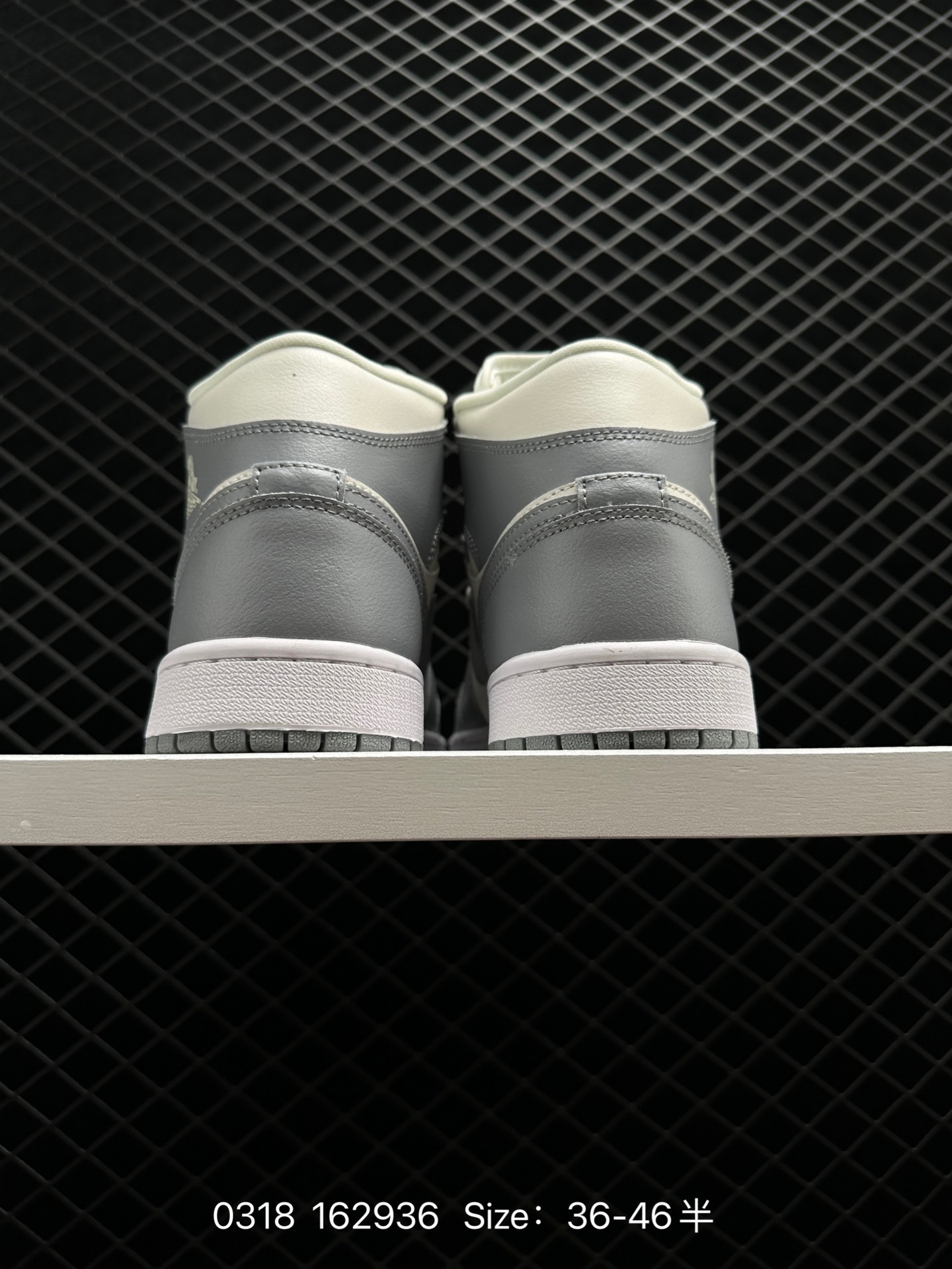 NIKE AIR JORDAN 1 MID AJ1